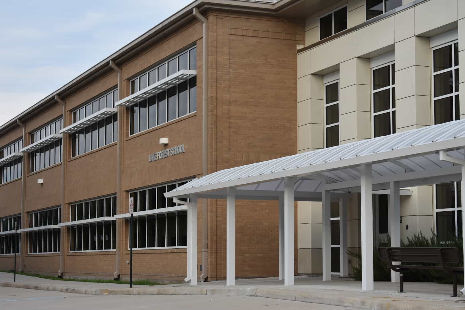 New Lake Forest Elementary School Construction